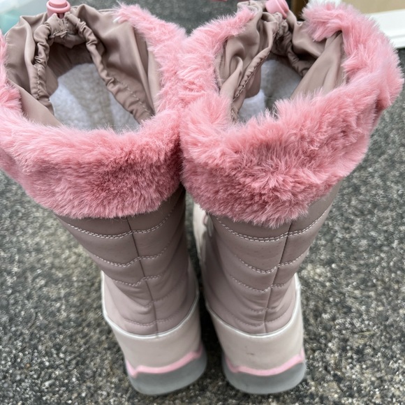 COPY - Lands end winter boots - Picture 2 of 2